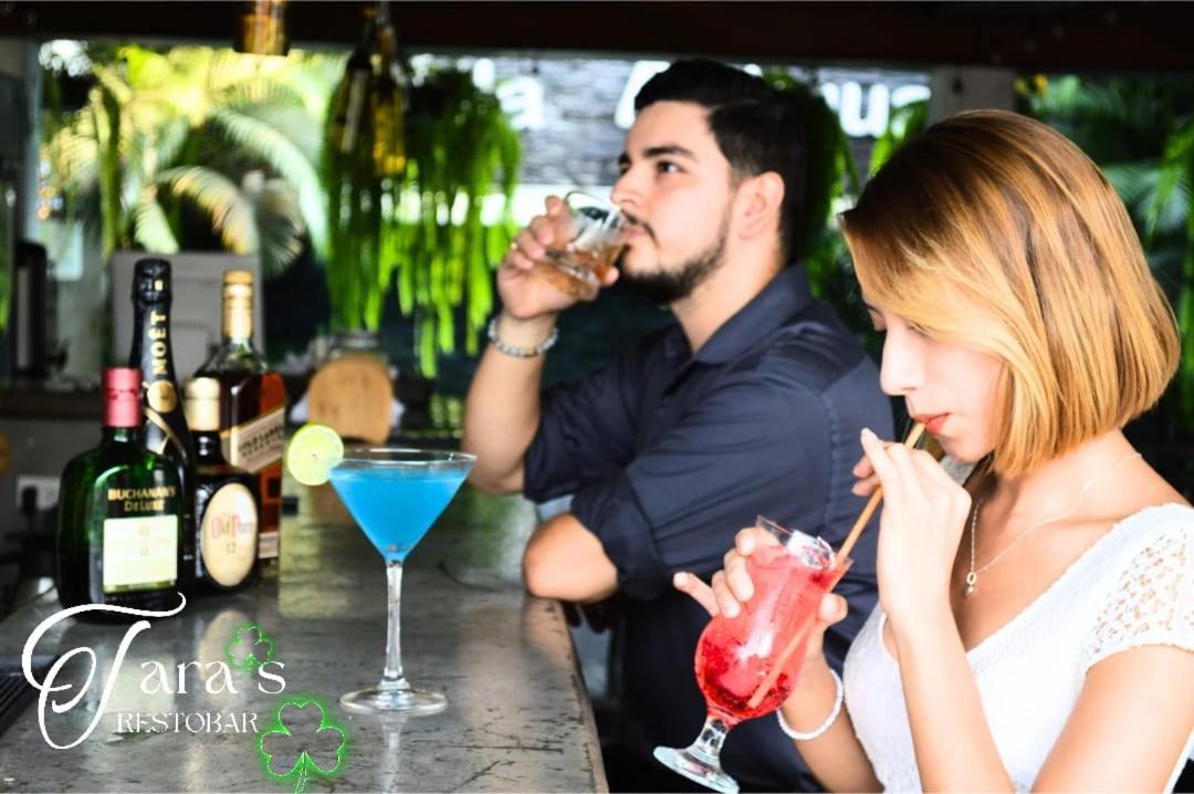 Hotel Villa Antigua San Salvador Dış mekan fotoğraf